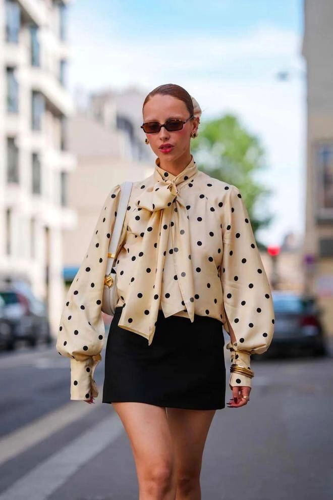 2025 là năm của chấm bi 5 công thức mix đồ chuẩn style hàn pháp khiến outfit sang hẳn - 18