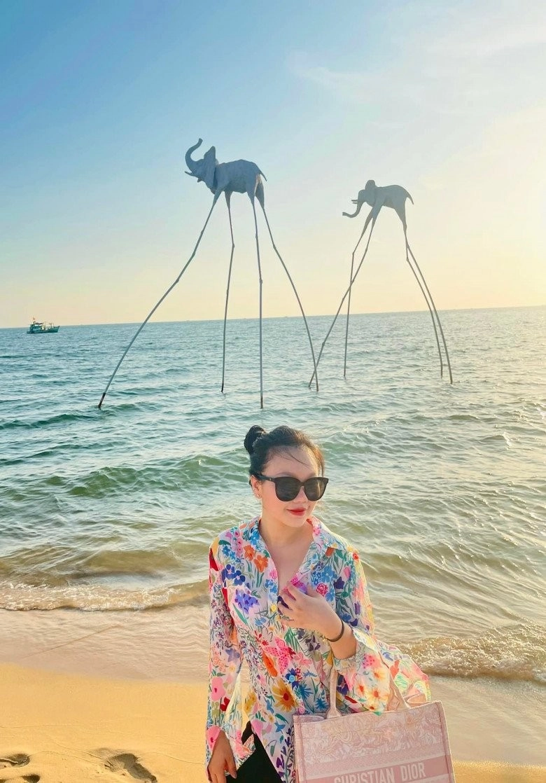 3 con cùng huyết thống gây chú ý của đàm vĩnh hưng - 1