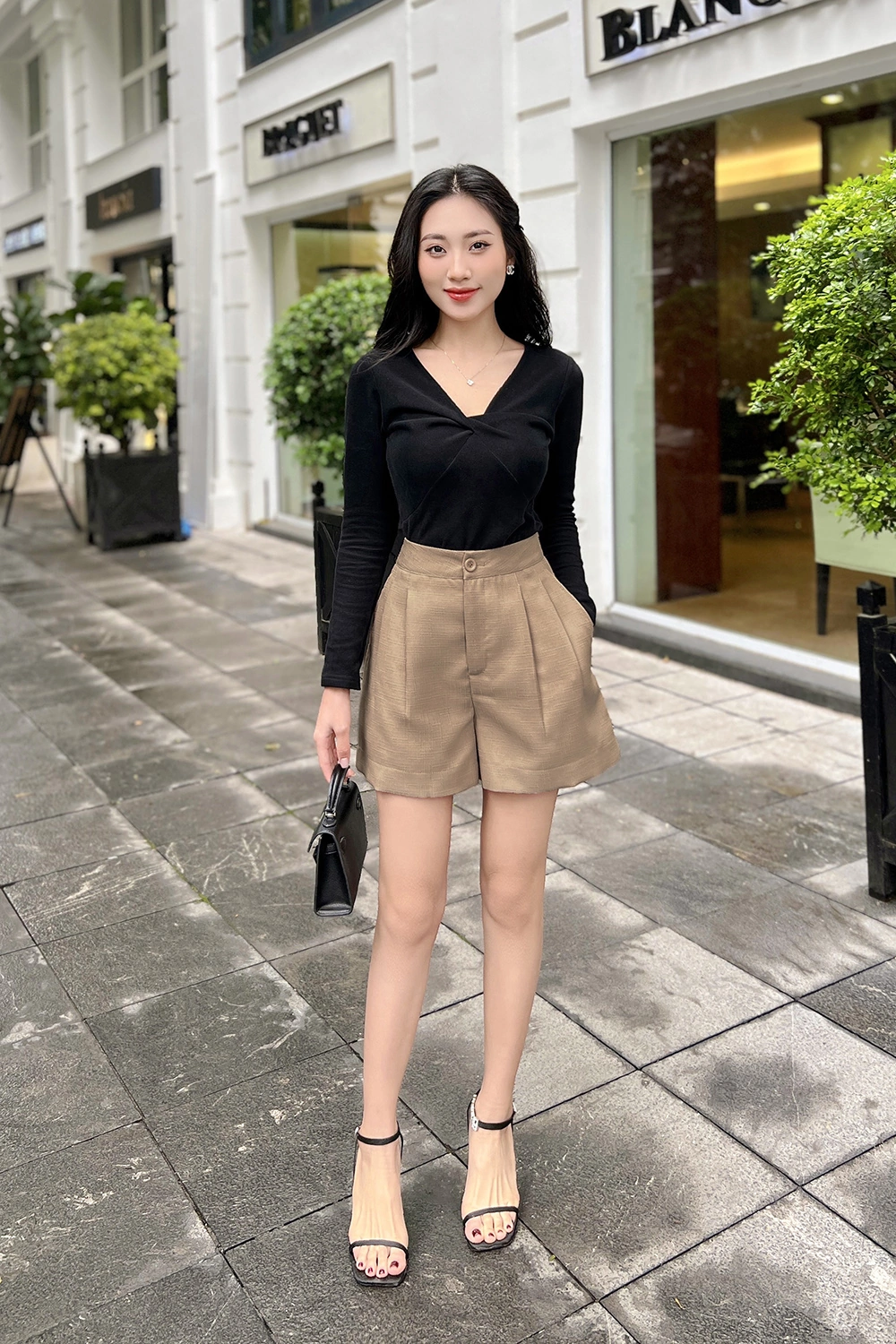 30 mà còn mặc 3 kiểu quần short này thì coi chừng bị hội chị em chê làm lố để trẻ mặc vào thấy sai sai - 4