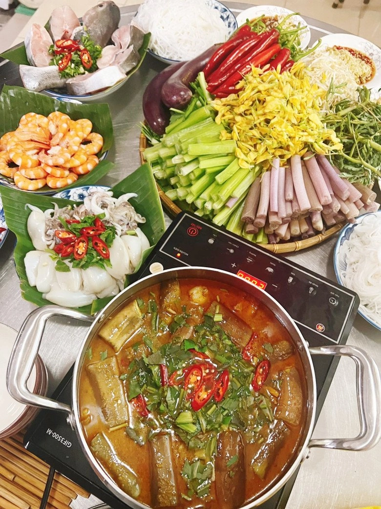 Cách nấu lẩu mắm miền tây ngon ngất ngây nhìn mà thèm của gái đảm sài gòn - 7