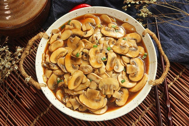 5 món rau xào cực đơn giản dễ làm đậm đà trôi cơm cho những ngày sau bão - 1