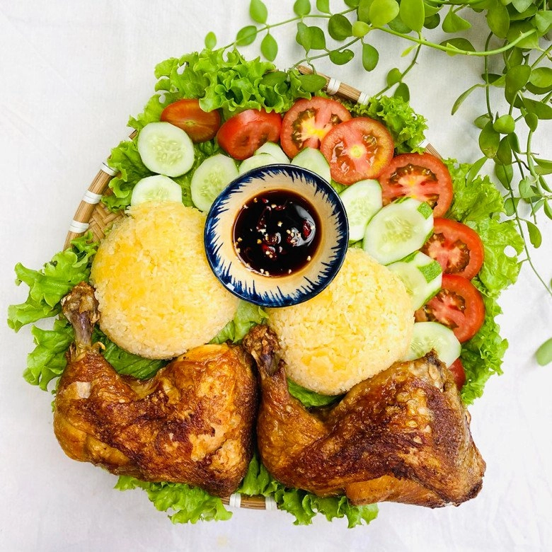 Cách làm cơm gà xối mỡ mềm trong giòn ngoài vàng ươm thơm phức của mẹ đảm sài gòn - 9