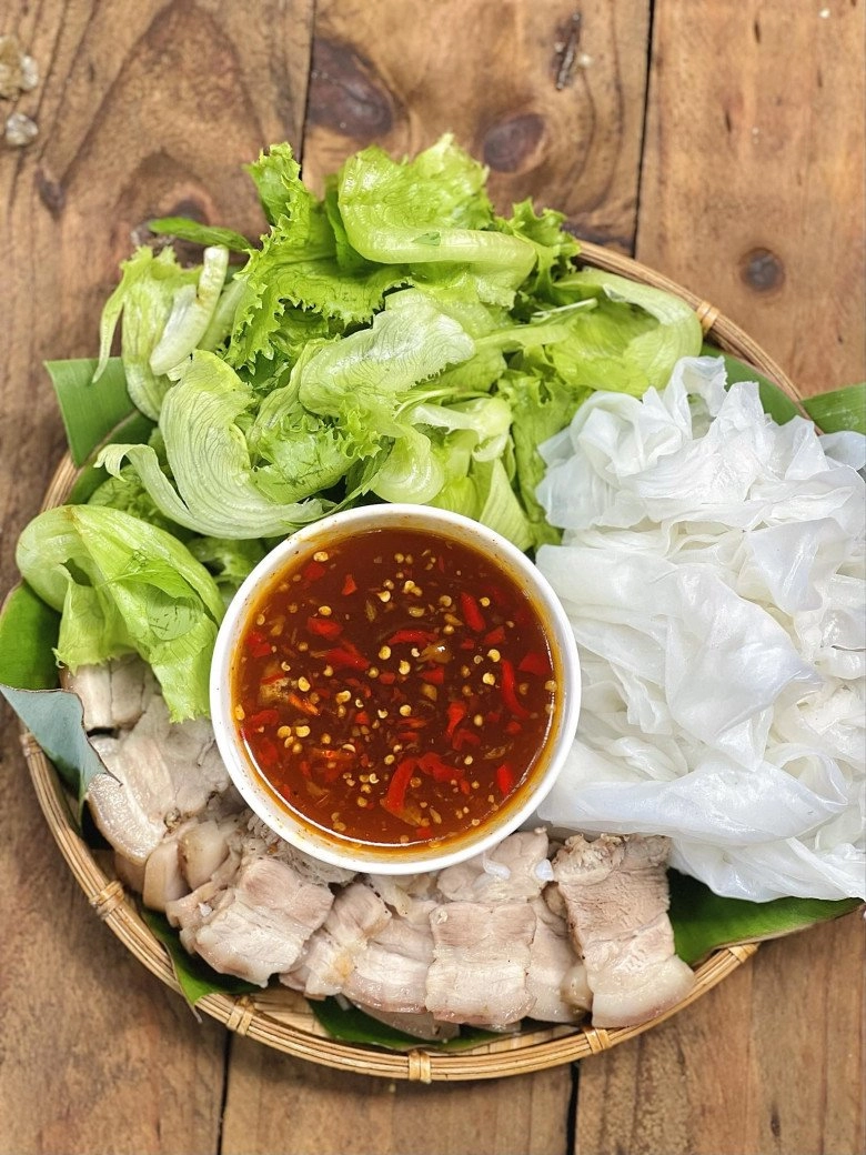 Cách làm bánh ướt thịt heo đơn giản thanh mát mà ngon cho cuối tuần của mẹ đảm sài gòn - 6
