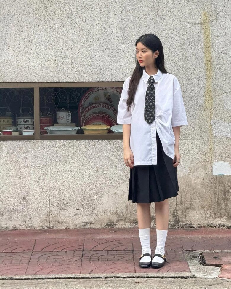 8 kiểu phối đồ với chân váy lửng giúp hội ba mét bẻ đôi trông cao ráo thon gọn như idol hàn - 8