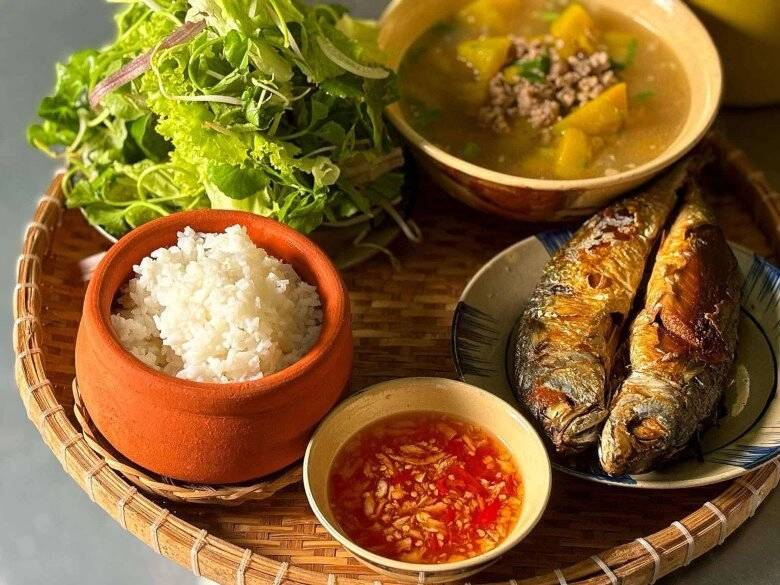 9x bận chăm con mọn được ông xã yêu chiều vào bếp nấu cơm cho khiến vợ trẻ như thấy mình được quý nhân phù trợ - 7