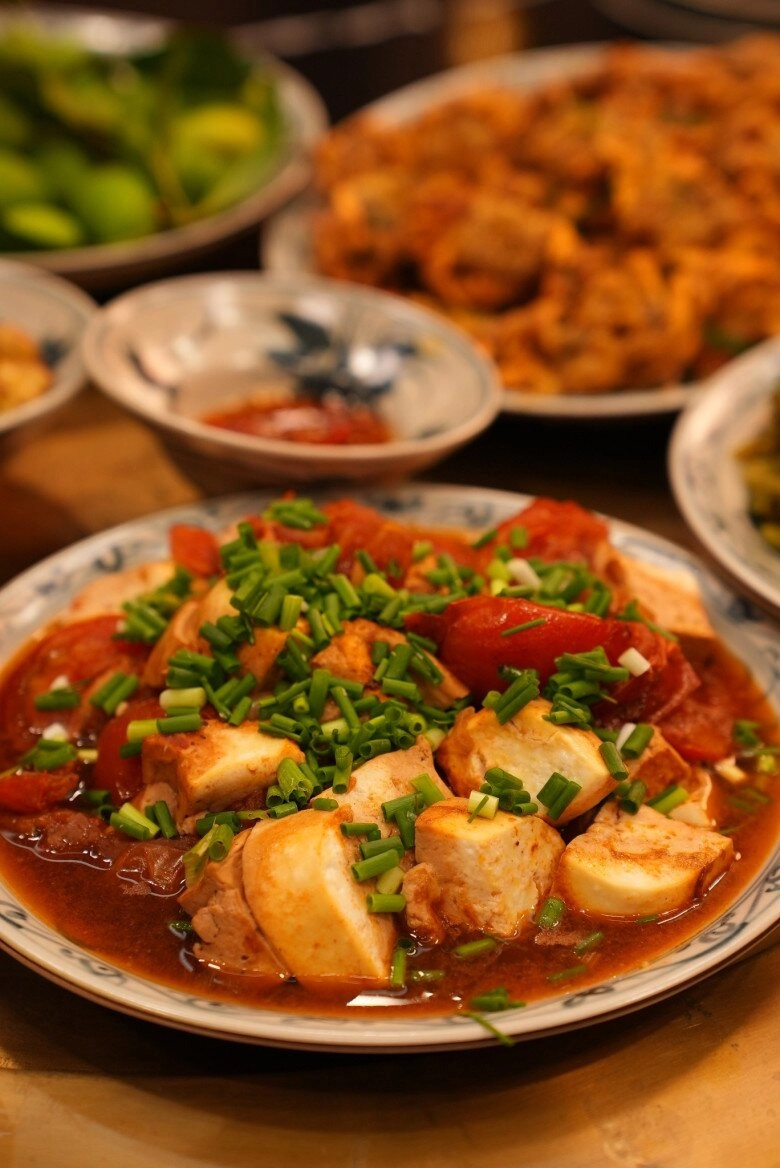Á hậu việt giàu có cho cả nhà ăn cơm dưới đèn dầu toàn món dân dã mẹ ruột thốt lên một câu - 3