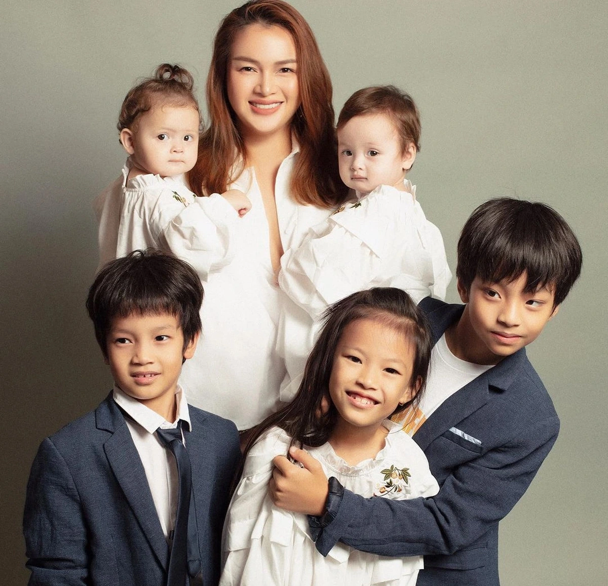 Á hậu việt rời showbiz làm mẹ đơn thân 5 con đặt tên cho các bé cực đáng yêu - 2