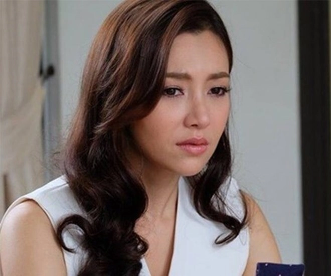 Âm thầm dự đám cưới chồng cũ điện thoại đổ chuông tôi chuyển ngay cho anh 100 triệu - 1