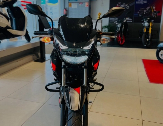 Apache rtr 160 2025 xe côn tay có abs 2 kênh kết nối điện thoại 3 chế độ lái giá chỉ 35 triệu vnđ - 8