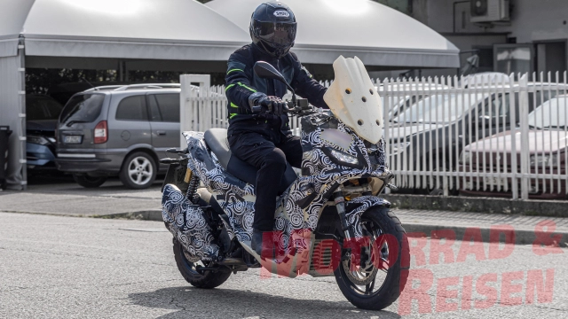 Aprilia sr400 gt mới sẵn sàng ra mắt sẽ là đối thủ nặng ký của adv350 - 3