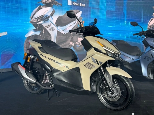 Ax200s bản sao thú vị của yamaha nvx vì có thể gõ đầu bản chính trong một nốt nhạc - 7