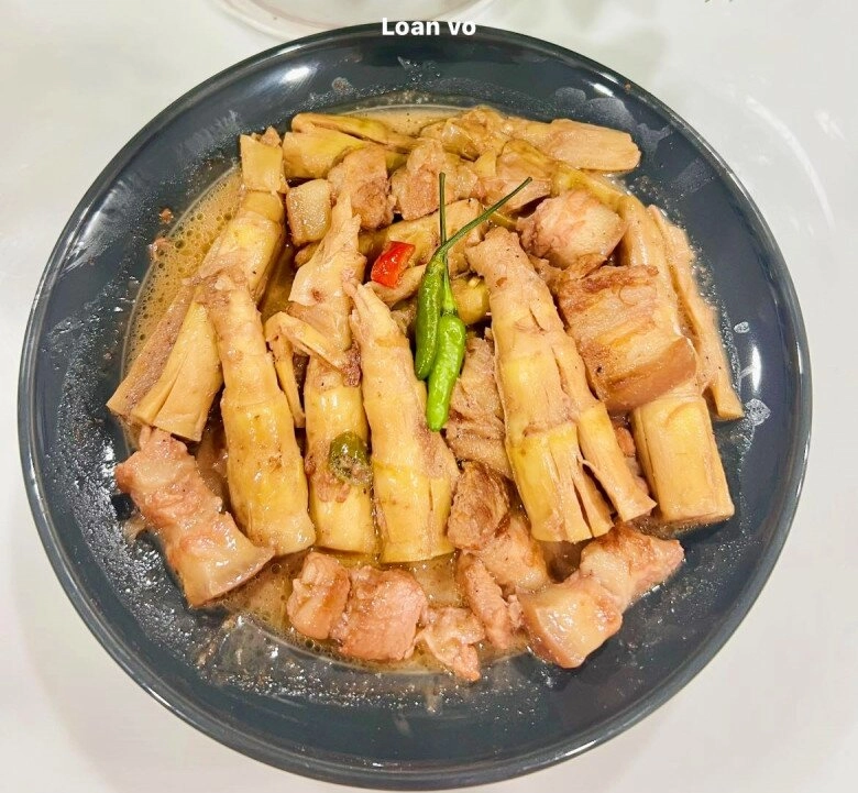 Ba chỉ kho mắm ruốc lại thêm loại rau này vào đậm đà ngon mê của mẹ đảm sài gòn - 6