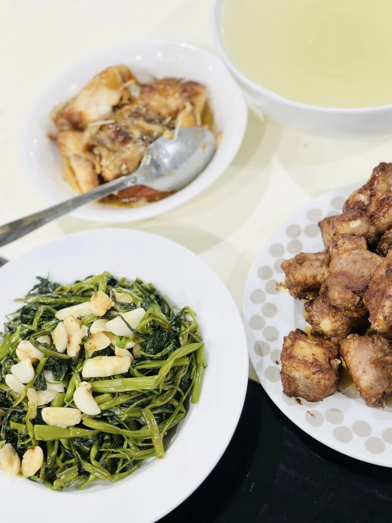 bà trùm chân dài khen nức nở khi được chồng nấu bữa ăn bình dân cơm nhà vẫn là tuyệt đỉnh - 3
