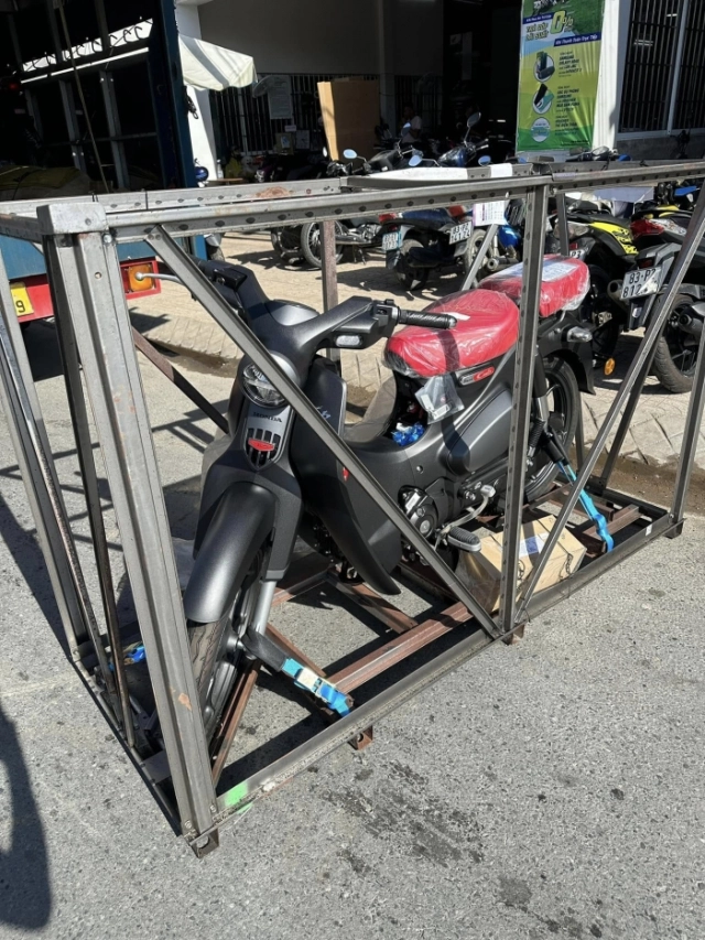 Bạn biết giá honda super cub c125 nhập ý giá báo nhiêu không thật không thể tin được - 3