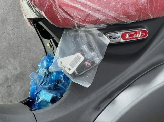Bạn biết giá honda super cub c125 nhập ý giá báo nhiêu không thật không thể tin được - 6