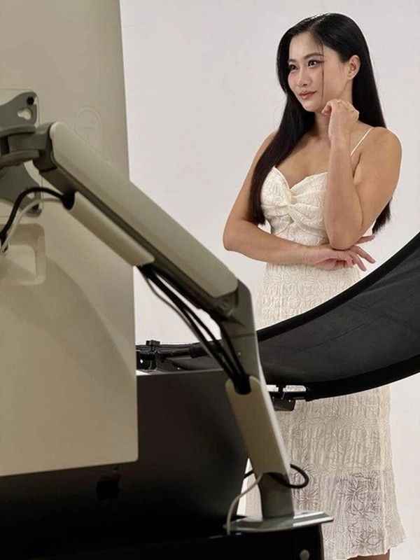 Bạn gái nsnd việt anh lột xác quyến rũ chăm khoe vòng một - 8