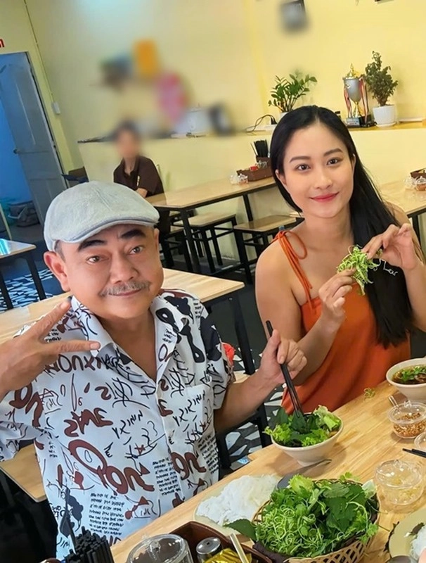 Bạn gái nsnd việt anh lột xác quyến rũ chăm khoe vòng một - 9