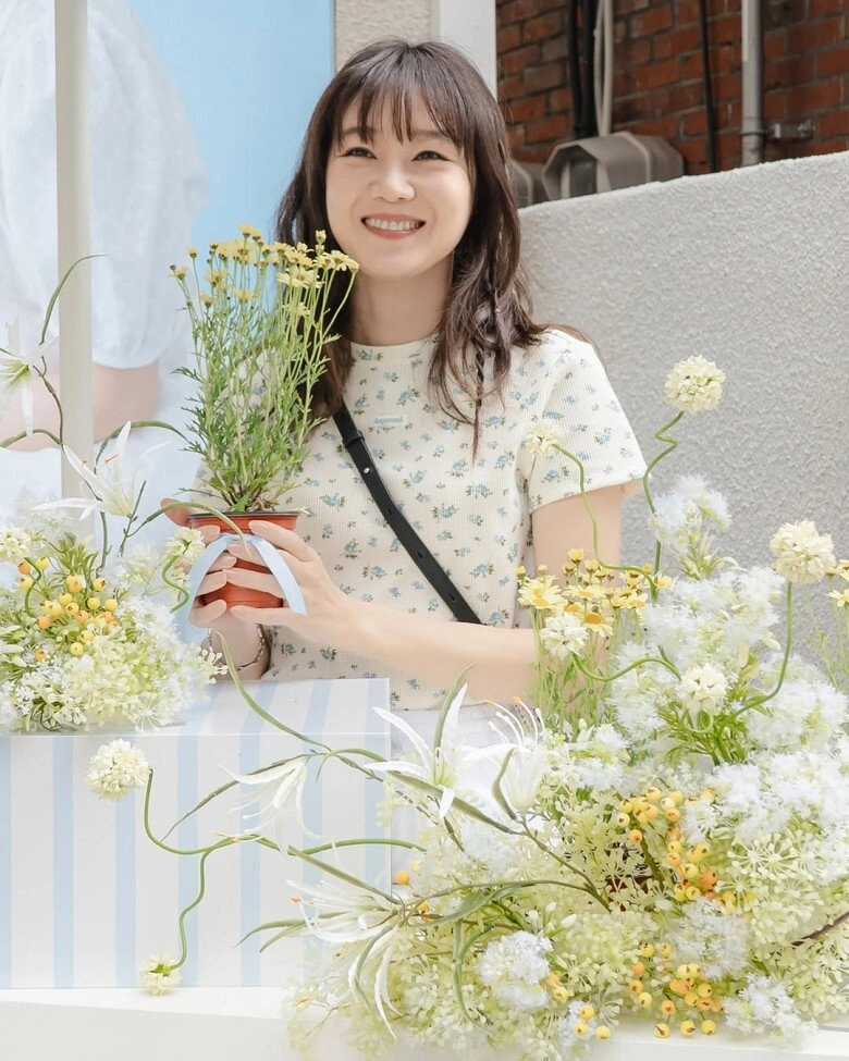 Bạn thân son ye jin u50 vẫn làm mẫu ảnh thời trang giới trẻ phong cách ngoài đời đáng để chị em u40 học hỏi - 4