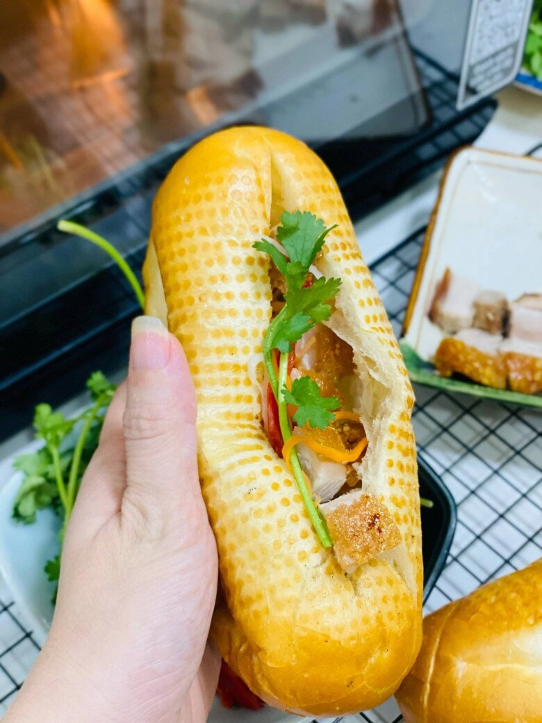 Bánh mì thịt quay đơn giản mà ngon thơm phức cho bữa sáng cuối tuần - 5