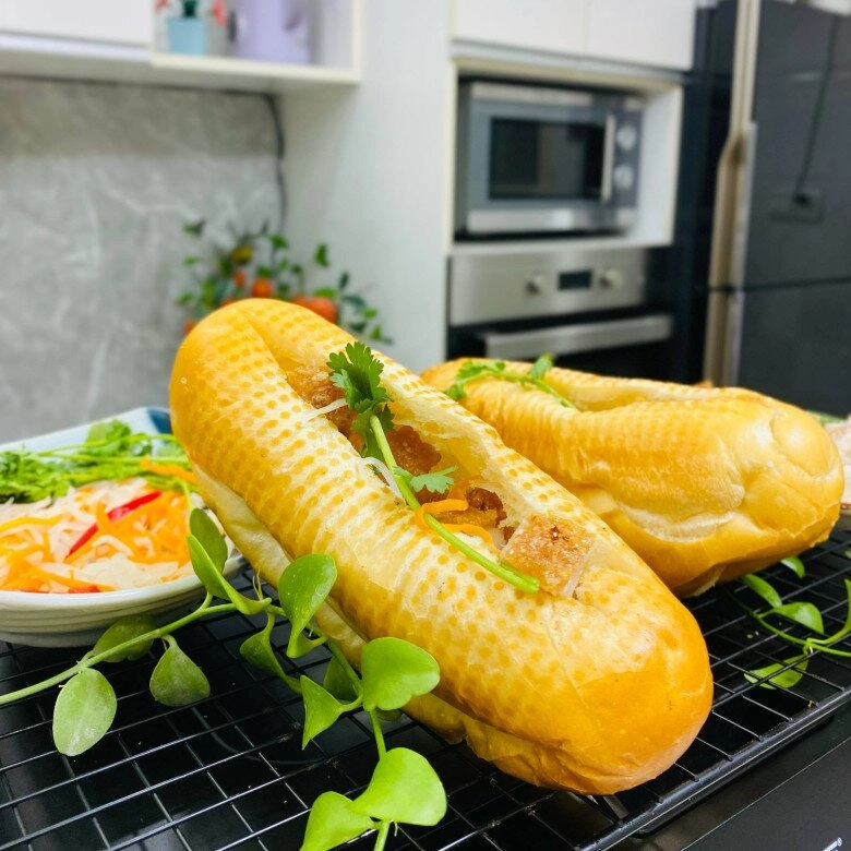 Bánh mì thịt quay đơn giản mà ngon thơm phức cho bữa sáng cuối tuần - 6