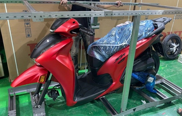 Bất ngờ chưa honda sh350i nhập ý xuất hiện tại việt nam với 4 màu khác biệt phiên bản ở nước ta - 3