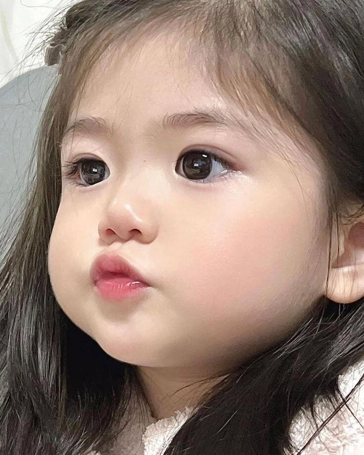 Bé gái có đôi mắt thiên thần đẹp nhất châu á từng bị cấm phẫu thuật thẩm mỹ diện mạo tuổi dậy thì khác biệt - 6