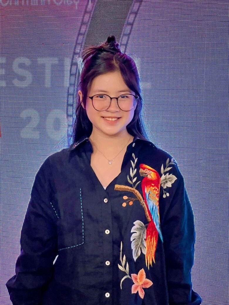 Bé gái sài gòn mặt tròn quá xinh được cả trấn thành lẫn lý hải lựa chọn yêu chiều ngỡ ngàng với diện mạo tuổi 14 - 10