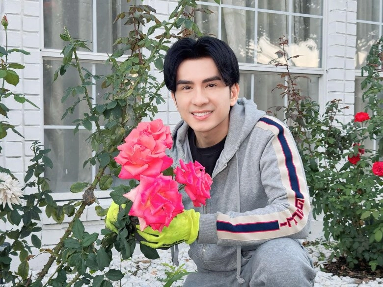 Biệt thự đan trường sống sau khi ly hôn vợ hàng xóm nói hoa chết hết rồi ai ngờ giờ bung nở khắp lối - 20