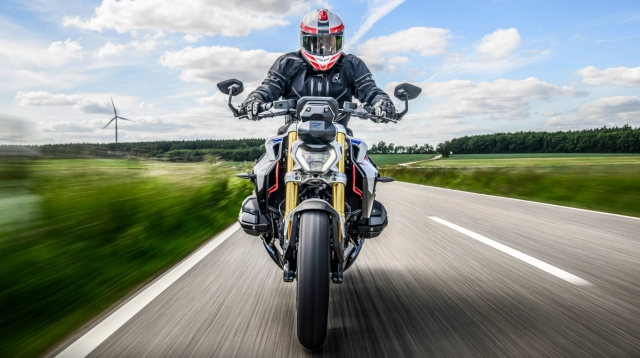 Bmw r1300r 2025 quái thú hypernaked đa nhân cách đến từ xứ bavaria - 1