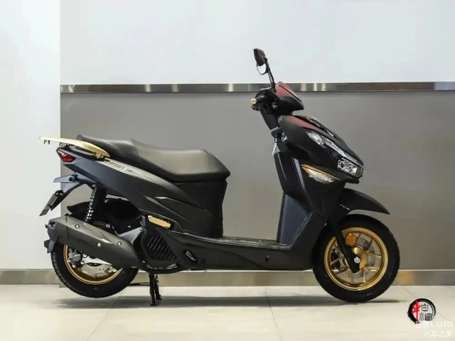 Bộ đôi vrs125 và vrs150 2025 trình làng đối thủ mới đáng gờm của vario 125 và 160 - 9