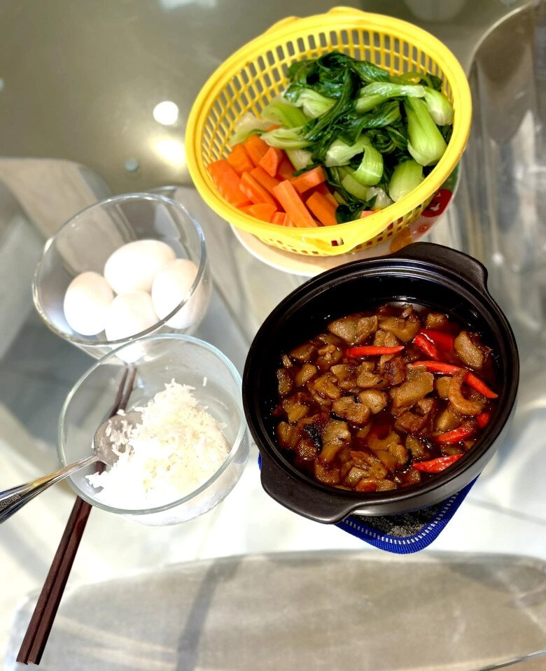 Bố đơn thân hữu tiến nấu món dân dã cho con gái hiếu thảo chẳng xa hoa mà nhiều người chảy nước miếng - 2