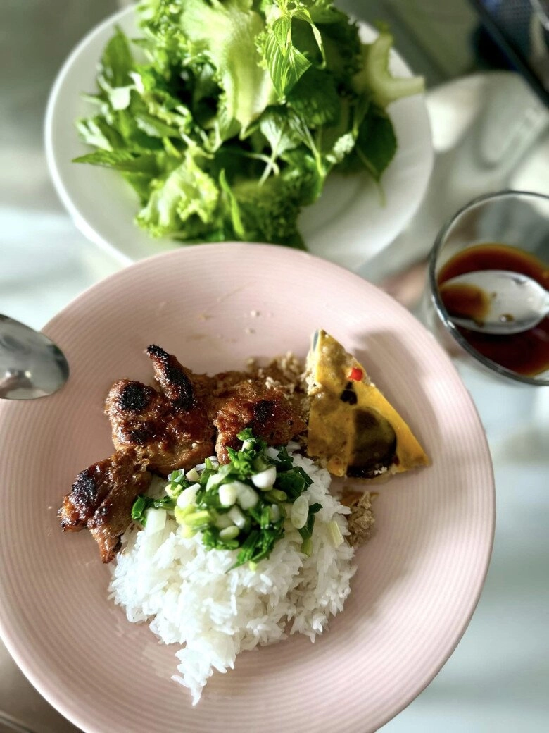 Bố đơn thân hữu tiến nấu món dân dã cho con gái hiếu thảo chẳng xa hoa mà nhiều người chảy nước miếng - 4