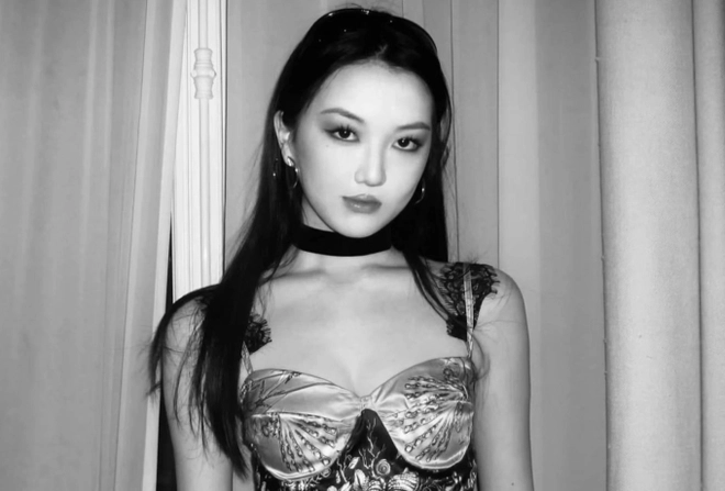 Bố mẹ cho đi du học thụy sĩ 28 tỷ đồngnăm con gái mê hàng hiệu học kém ngày về nước nhìn mà sững sờ - 13