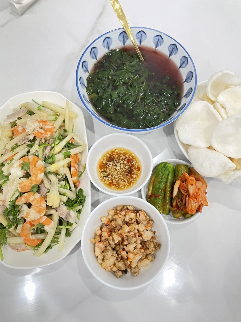 Bố mẹ chồng chăm gửi đồ gặp ngay con dâu yêu bếp thành quả là những mâm cơm ngon cực giàu dinh dưỡng - 6