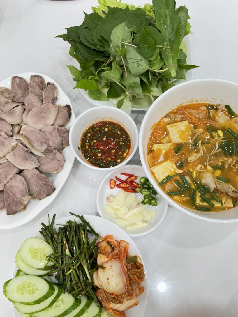 Bố mẹ chồng chăm gửi đồ gặp ngay con dâu yêu bếp thành quả là những mâm cơm ngon cực giàu dinh dưỡng - 9