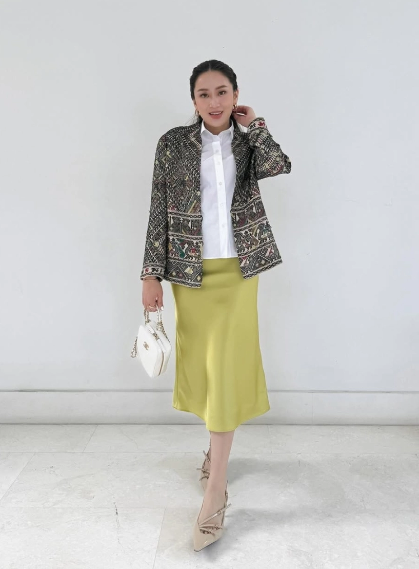 Bộ sưu tập áo khoác của thủ tướng thái lan - 4