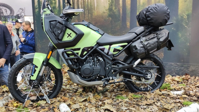 Brixton crossfire 500 storr - gương mặt mới tuyên chiến honda nx500 - 3