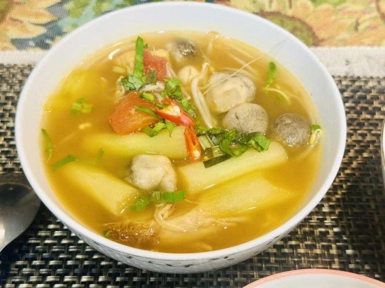 Bữa cơm giản dị chẳng có thịt thà của mc giàu nhất việt nam lại làm nhiều người thấy ấm áp - 3