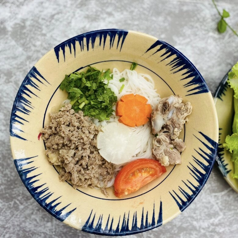 Bữa sáng đơn giản nhanh gọn với bún thịt băm vừa ngon lại đủ chất cho con đi học - 7