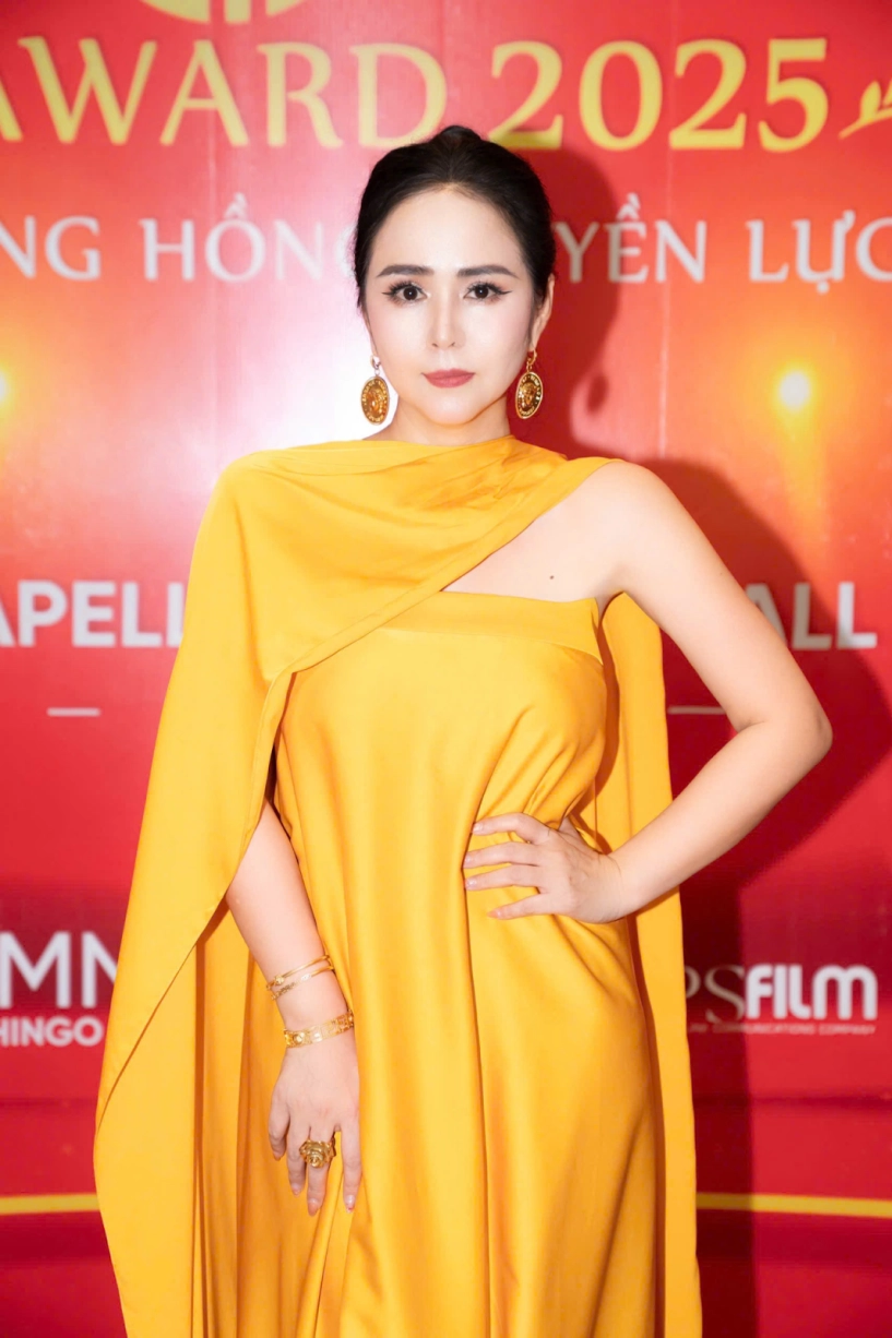 Bùi thanh hương gây bão với bst secrets of the roses món quà đặc biệt dành tặng người chị tri kỷ - 5