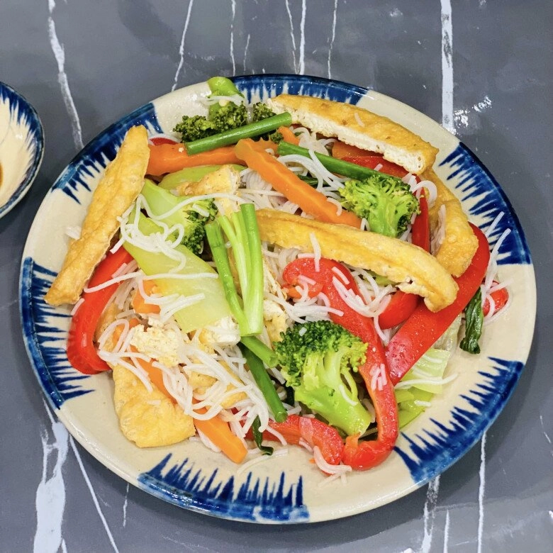 Bún xào rau củ chay thanh đạm dễ làm - 11