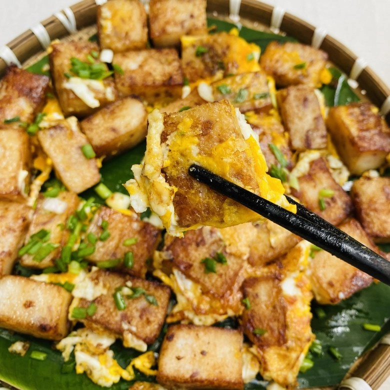 Cách làm bánh bột chiên chuẩn sài gòn cực đơn giản mà thơm ngon - 11