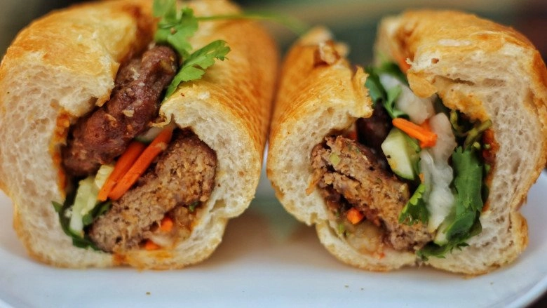 Cách làm bánh mì bò nướng thơm ngon hấp dẫn dùng ăn sáng hay trưa đều được của 8x sài gòn - 8