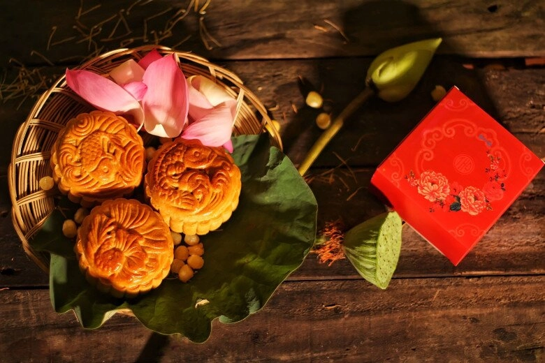 Cách làm bánh trung thu nướng nhân thập cẩm trứng muối truyền thống thơm ngon ý nghĩa cho rằm tháng 8 - 13