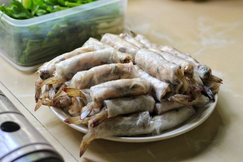 Cách làm bún chả giò giòn rụm thơm ngon khó cưỡng của người miền nam thay bữa cơm ngày hè - 3