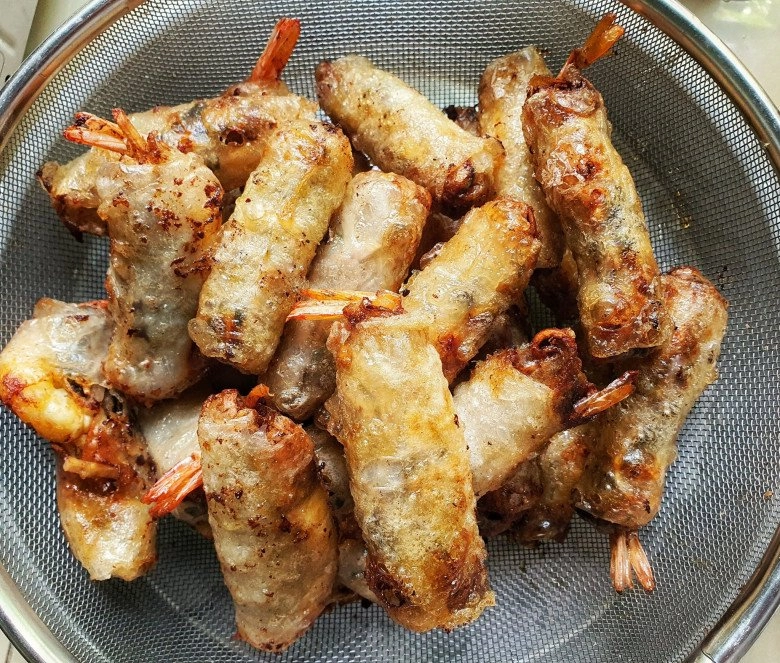 Cách làm bún chả giò giòn rụm thơm ngon khó cưỡng của người miền nam thay bữa cơm ngày hè - 5