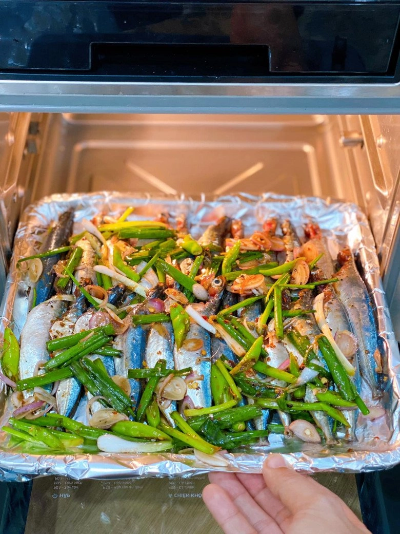 Cách làm cá nục hấp cuốn bánh tráng rau muống đà nẵng vừa dễ thực hiện lại cực ngon mát dễ ăn cho mùa hè - 3
