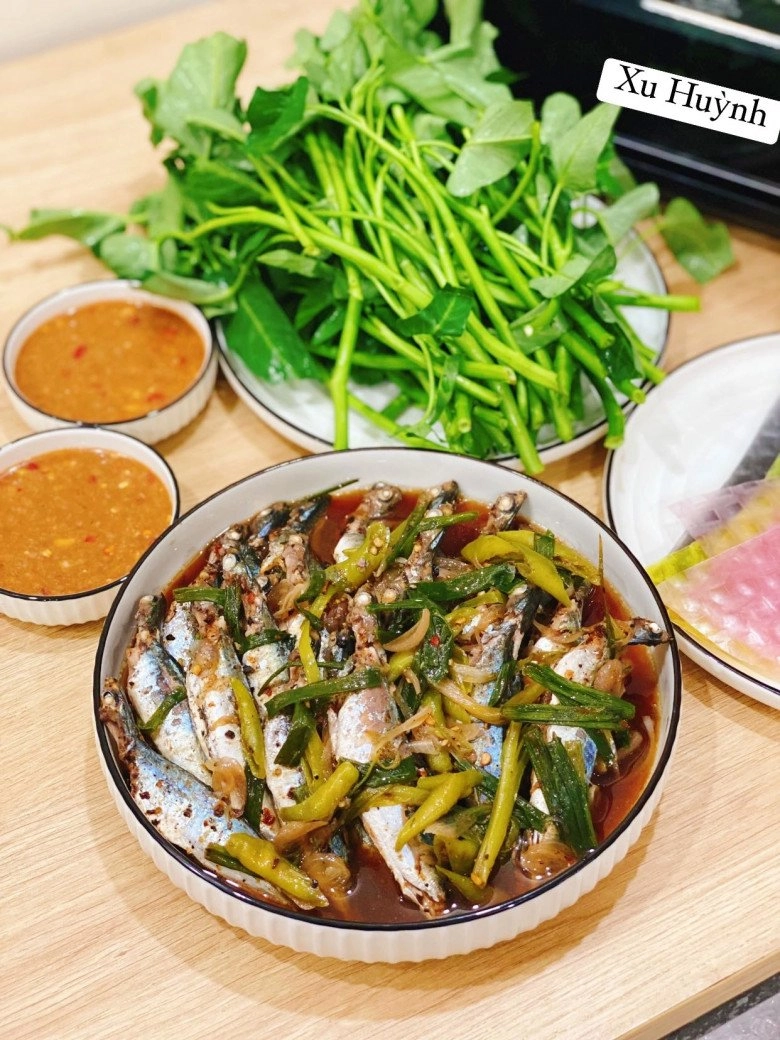Cách làm cá nục hấp cuốn bánh tráng rau muống đà nẵng vừa dễ thực hiện lại cực ngon mát dễ ăn cho mùa hè - 8