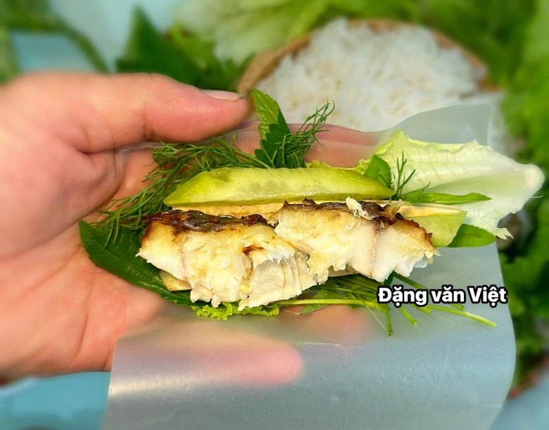 Cách làm cá nướng mềm trong giòn ngoài ngọt thịt không dầu mỡ và cực đơn giản của ông bố 8x - 12