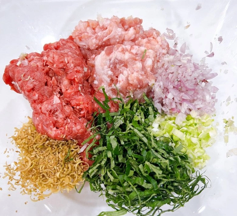 Cách làm chả bò nướng lá lốt thơm phức ăn kèm bún chấm mắm nêm ngon nhức nhối của mẹ đảm sài gòn - 2